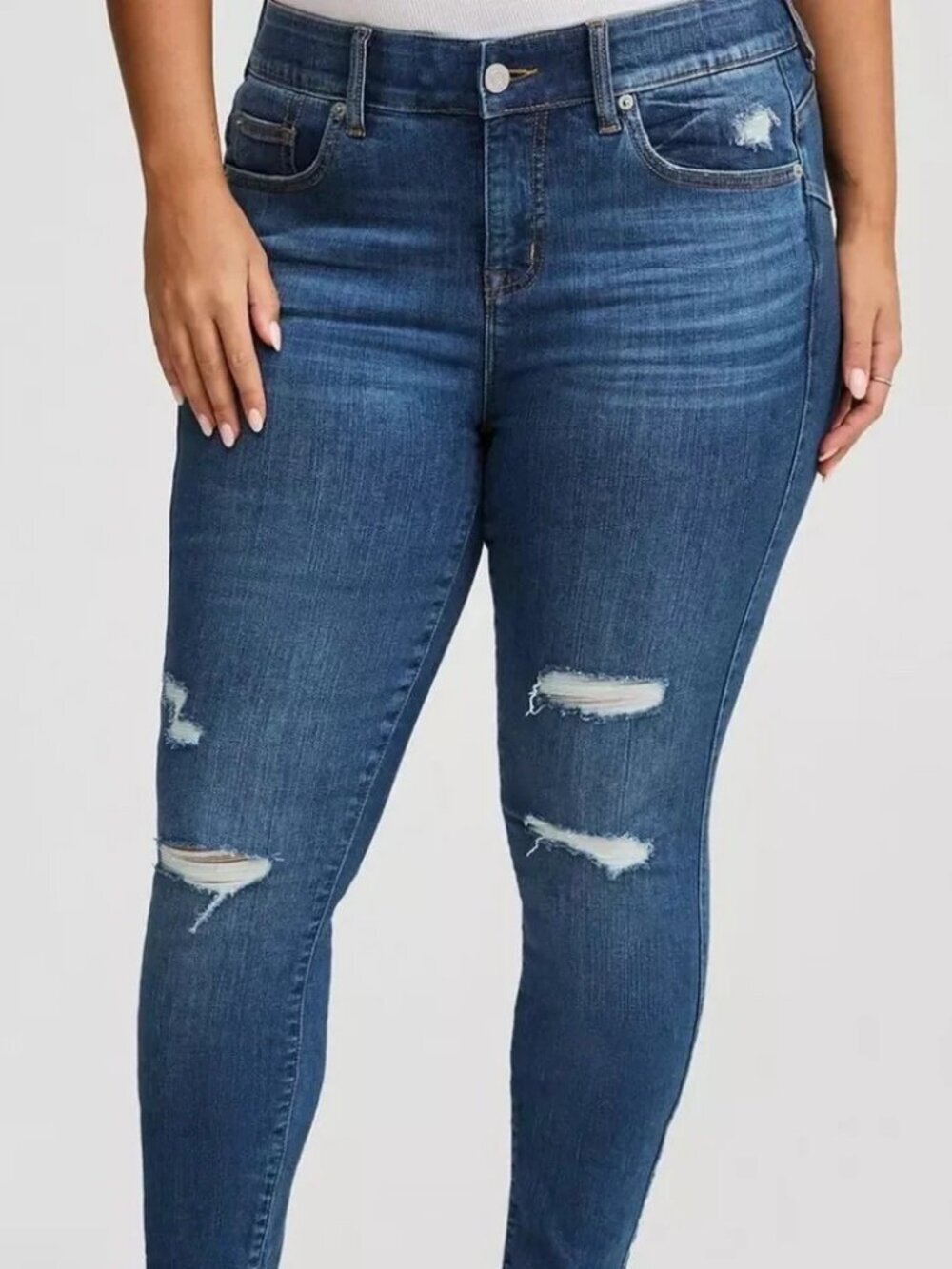 Torrid Bombshell Premium Stretch Distressed High Rise Skinny Jeans NWT 22 Short